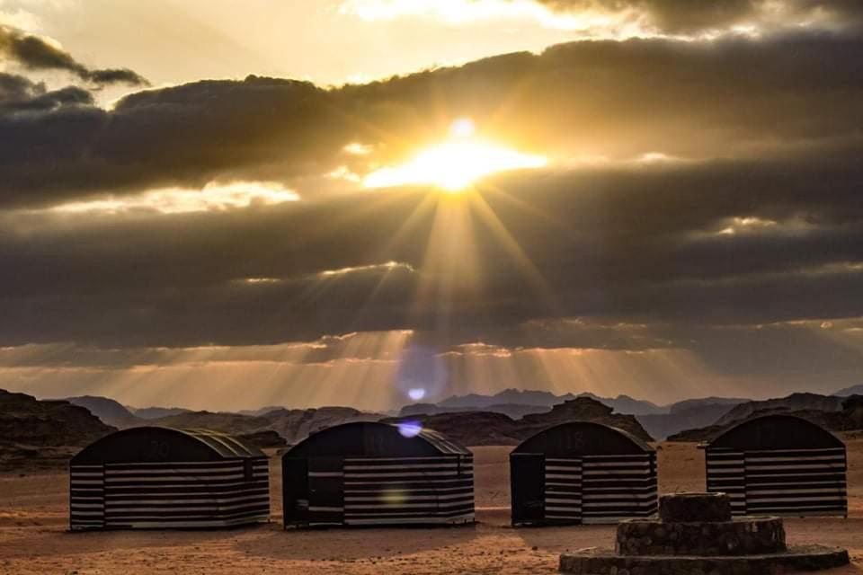 Bedouin Adventure & Tours Hotel Wadi Rum Luaran gambar